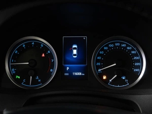 Седан Toyota Corolla 2018 года, 1899000 рублей, Тюмень