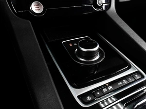 Внедорожник Jaguar F-Pace 2017 года, 2649000 рублей, Тюмень