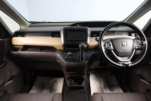 Минивэн Honda Freed 2018 года, 1699000 рублей, Новосибирск