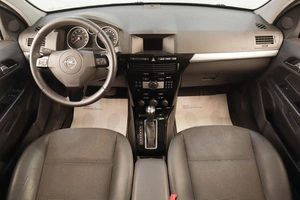 Хетчбэк Opel Astra 2014 года, 709000 рублей, Челябинск