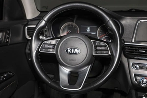 Седан Kia Optima 2019 года, 1599000 рублей, Новосибирск