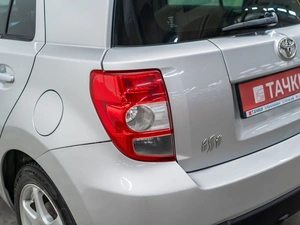 Хетчбэк Toyota Ist 2010 года, 960000 рублей, Красноярск