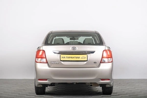 Седан Toyota Corolla Axio 2012 года, 899000 рублей, Томск