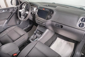 Внедорожник Volkswagen Tiguan 2010 года, 1099000 рублей, Томск