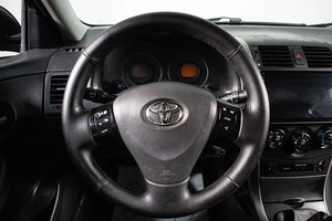Седан Toyota Corolla 2008 года, 849000 рублей, Сургут