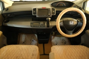 Минивэн Honda Freed 2010 года, 1049000 рублей, Омск
