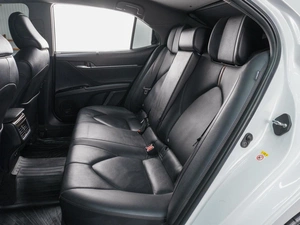 Седан Toyota Camry 2019 года, 3439000 рублей, Сургут