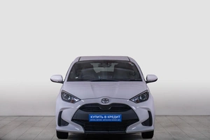 Хетчбэк Toyota Yaris 2021 года, 1319000 рублей, Томск