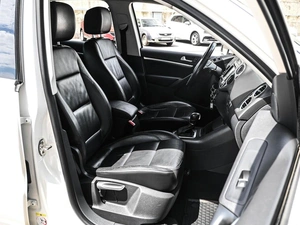 Внедорожник Volkswagen Tiguan 2011 года, 1699000 рублей, Кирилловка