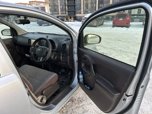 Хетчбэк Toyota Passo 2013 года, 680000 рублей, Красноярск