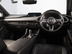 Хетчбэк Mazda 3 2019 года, 1750000 рублей, Омск