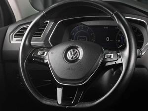 Внедорожник Volkswagen Tiguan 2017 года, 3109000 рублей, Тюмень
