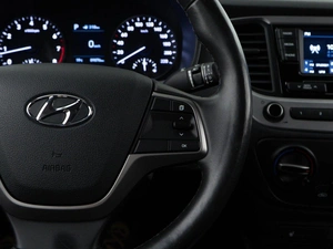 Седан Hyundai Solaris 2018 года, 1312444 рублей, Москва