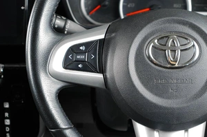 Минивэн Toyota Roomy 2020 года, 1319000 рублей, Тюмень
