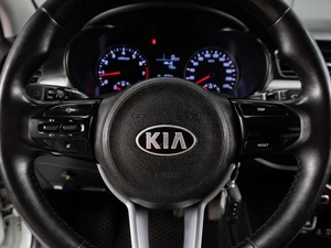 Седан Kia Rio 2019 года, 750000 рублей, Тюмень