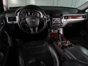 Внедорожник Volkswagen Touareg 2013 года, 2749000 рублей, Воронеж