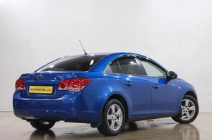 Седан Chevrolet Cruze 2011 года, 649000 рублей, Новокузнецк