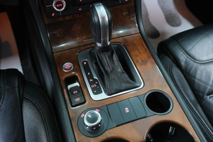 Внедорожник Volkswagen Touareg 2013 года, 2099000 рублей, Омск