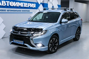 Внедорожник Mitsubishi Outlander 2016 года, 1998000 рублей, Солонцы