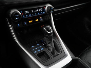 Внедорожник Toyota RAV4 2020 года, 2739444 рублей, Москва
