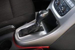 Универсал Opel Astra 2011 года, 769000 рублей, Омск