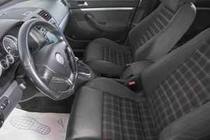 Хетчбэк Volkswagen Golf 2008 года, 929000 рублей, Кемерово