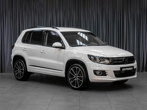 Внедорожник Volkswagen Tiguan 2012 года, 1677000 рублей, Тюмень
