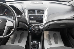 Седан Hyundai Solaris 2014 года, 699000 рублей, Барнаул