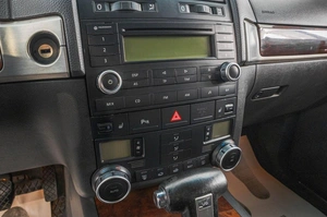 Внедорожник Volkswagen Touareg 2008 года, 1449000 рублей, Барнаул