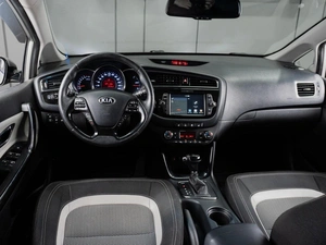 Хетчбэк Kia Ceed 2017 года, 1210000 рублей, Тюмень