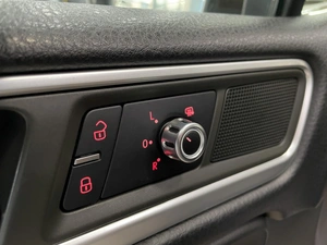 Внедорожник Volkswagen Touareg 2010 года, 1687000 рублей, Солонцы