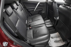 Внедорожник Toyota RAV4 2017 года, 2299000 рублей, Барнаул
