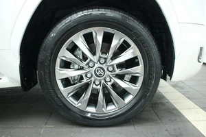 Внедорожник Toyota Land Cruiser 2021 года, 10890000 рублей, Красноярск