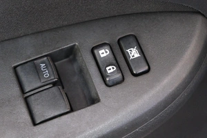 Седан Toyota Corolla 2012 года, 1199000 рублей, Омск