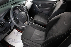 Хетчбэк Renault Sandero 2017 года, 819000 рублей, Сургут