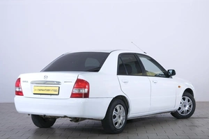 Седан Mazda Familia 2002 года, 289000 рублей, Омск
