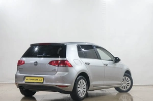 Хетчбэк Volkswagen Golf 2013 года, 889000 рублей, Новокузнецк