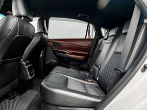 Внедорожник Toyota Harrier 2017 года, 2495000 рублей, Красноярск