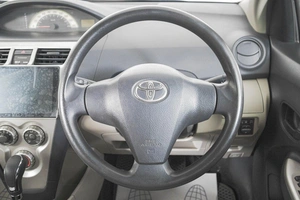 Седан Toyota Belta 2008 года, 629000 рублей, Кемерово