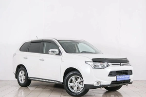 Внедорожник Mitsubishi Outlander 2014 года, 1529000 рублей, Красноярск