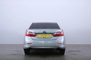 Седан Toyota Camry 2013 года, 1519000 рублей, Омск