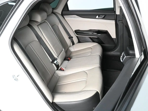 Седан Kia K5 2021 года, 2340000 рублей, Аксай