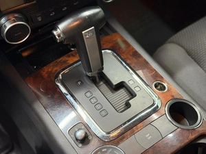 Внедорожник Volkswagen Touareg 2008 года, 1150000 рублей, Красноярск