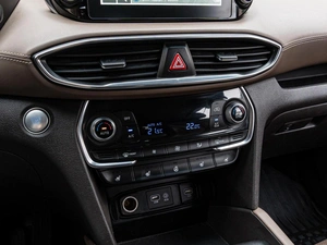 Внедорожник Hyundai Santa Fe 2018 года, 2560000 рублей, Краснодар