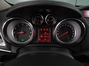 Внедорожник Opel Mokka 2013 года, 954000 рублей, Воронеж