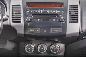 Внедорожник Mitsubishi Outlander 2010 года, 1379000 рублей, Томск