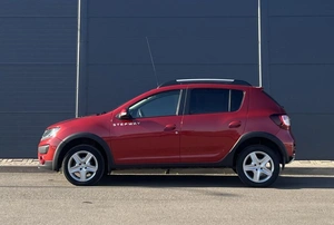 Хетчбэк Renault Sandero Stepway 2017 года, 1026000 рублей, Солонцы