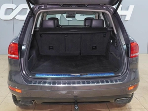 Внедорожник Volkswagen Touareg 2011 года, 1919000 рублей, Воронеж