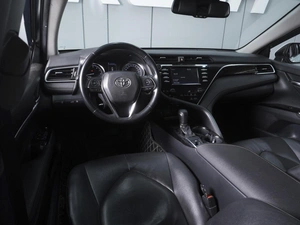 Седан Toyota Camry 2018 года, 2150000 рублей, Ростов-на-Дону