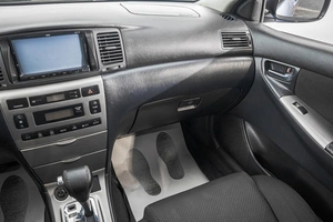 Седан Toyota Corolla 2006 года, 749000 рублей, Барнаул